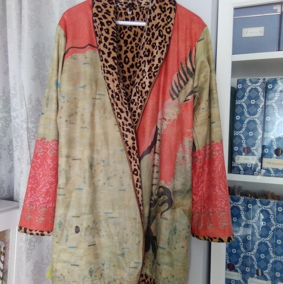 Volt Design Reversible light coat leopard 🐆 & Chinese print - Picture 3 of 12